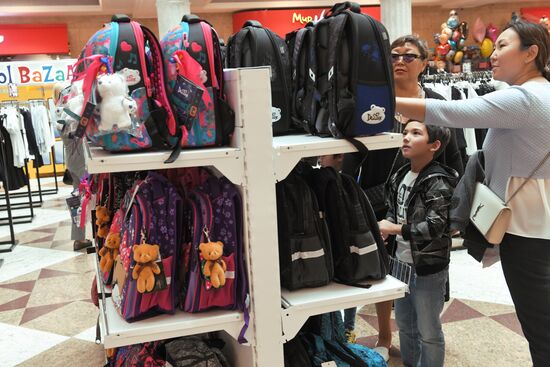 School bazaar Big Break