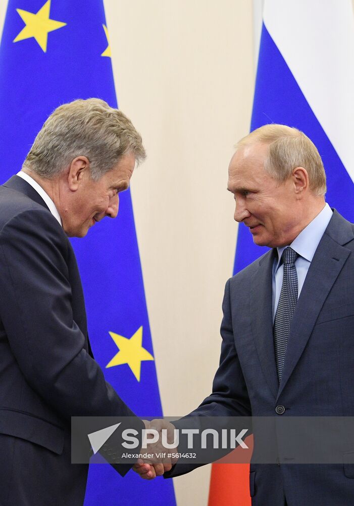 Russian President Vladimir Putin meets with Finnish President Sauli Niinisto