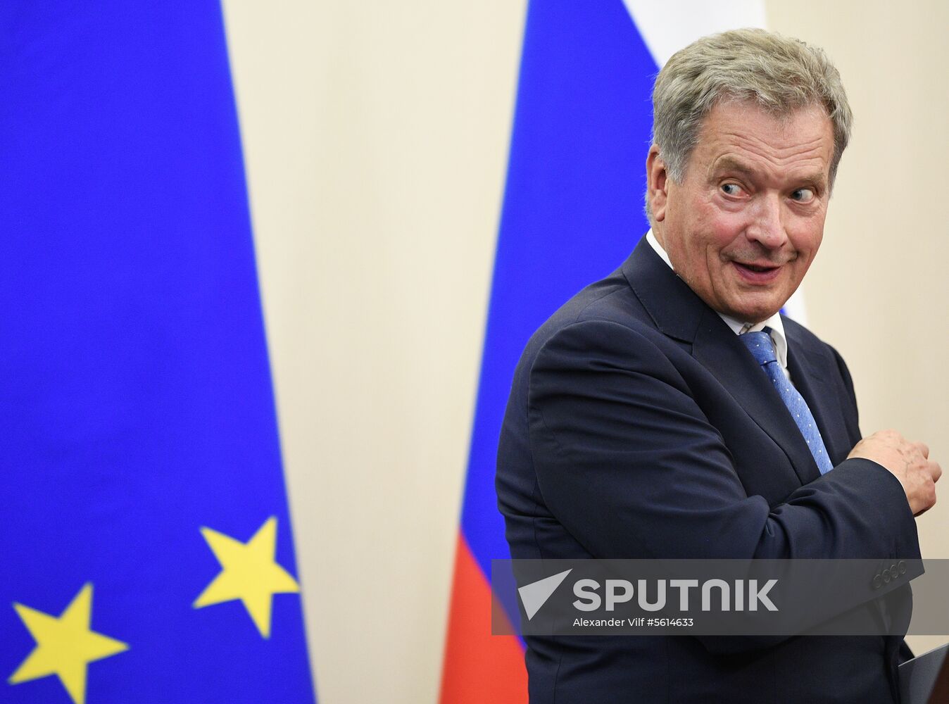 Russian President Vladimir Putin meets with Finnish President Sauli Niinisto