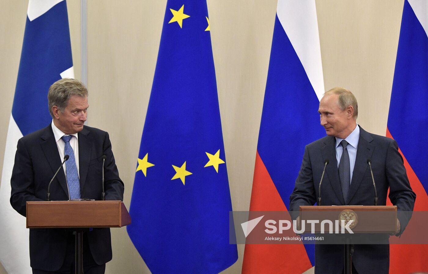 Russian President Vladimir Putin meets with Finnish President Sauli Niinisto