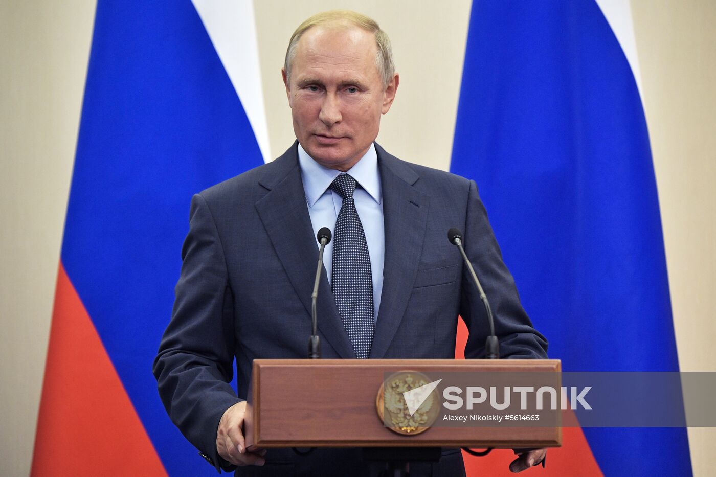 Russian President Vladimir Putin meets with Finnish President Sauli Niinisto