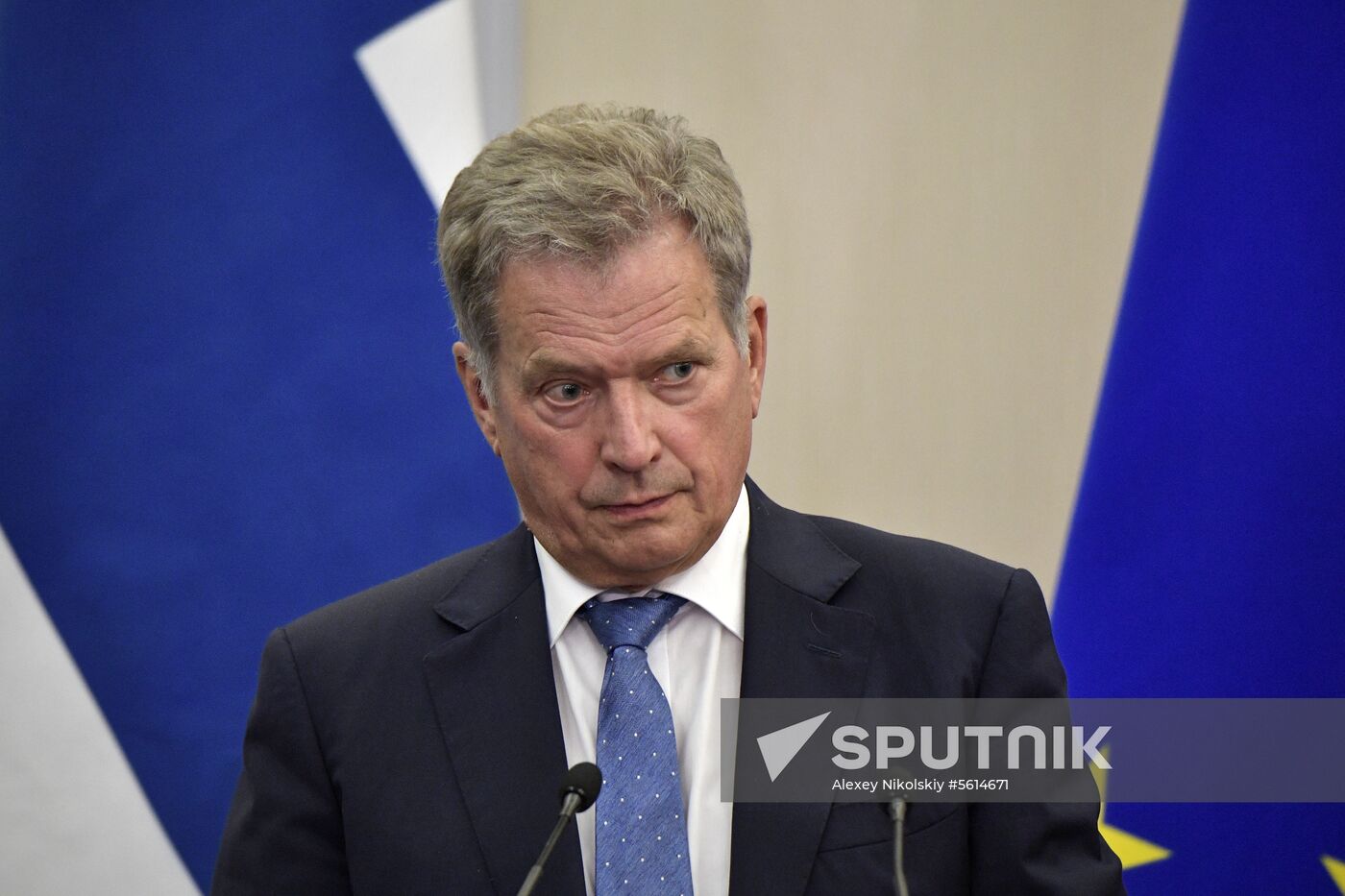 Russian President Vladimir Putin meets with Finnish President Sauli Niinisto