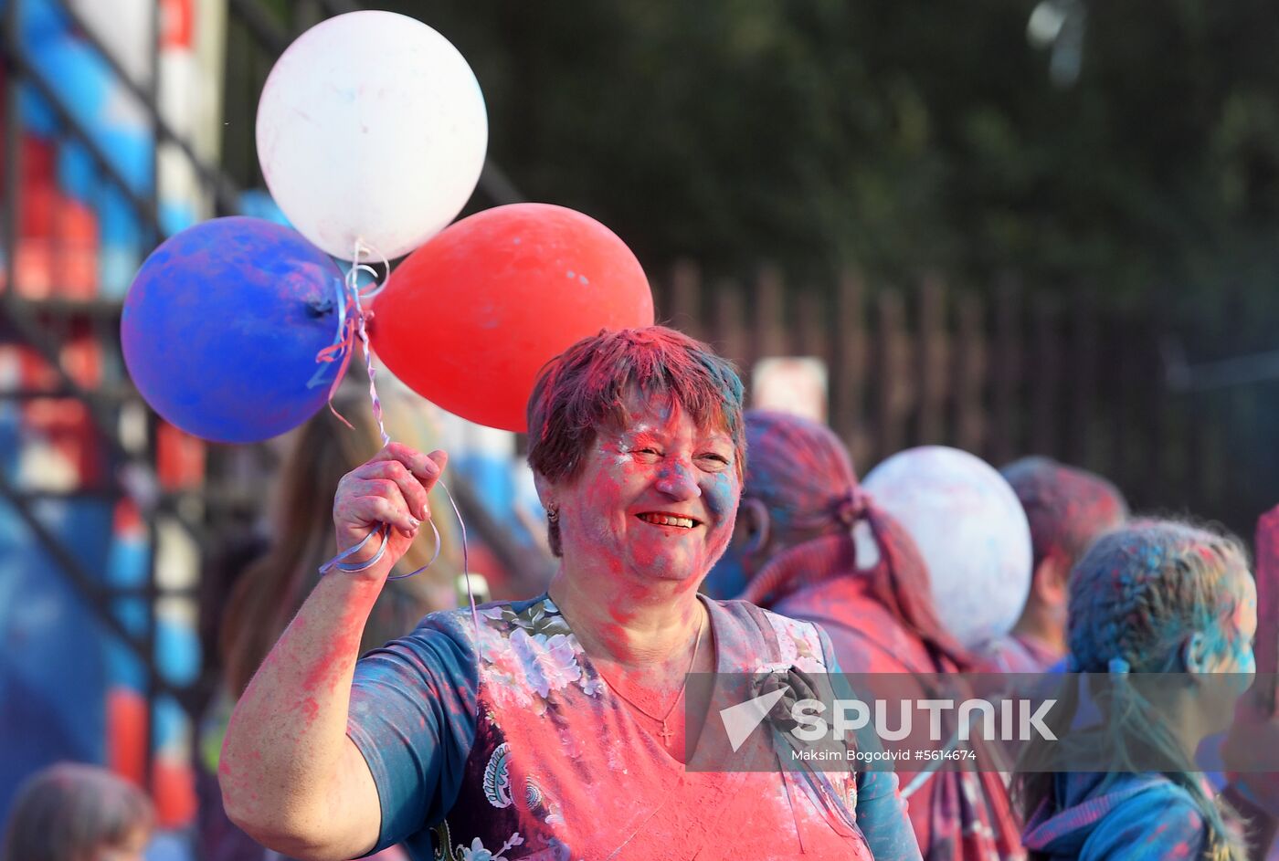 Tricolor festival on Russia's National Flag Day