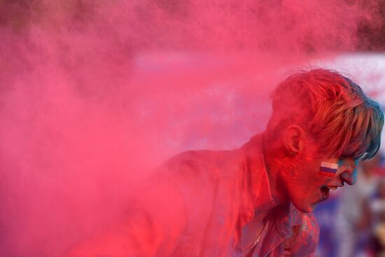 Tricolor festival on Russia's National Flag Day
