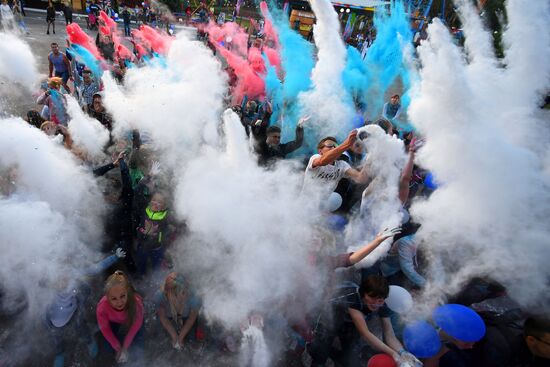 Tricolor festival on Russia's National Flag Day