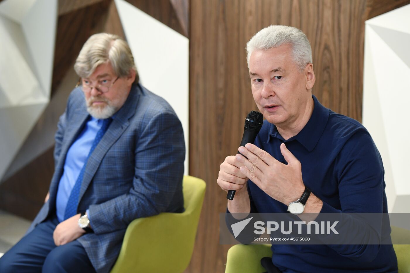 Roundtable with Sobyanin on transport development