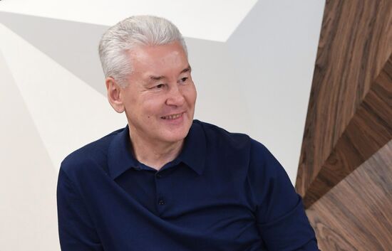 Roundtable with Sobyanin on transport development