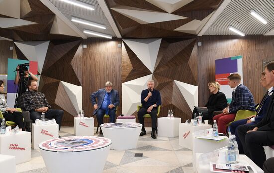 Roundtable with Sobyanin on transport development