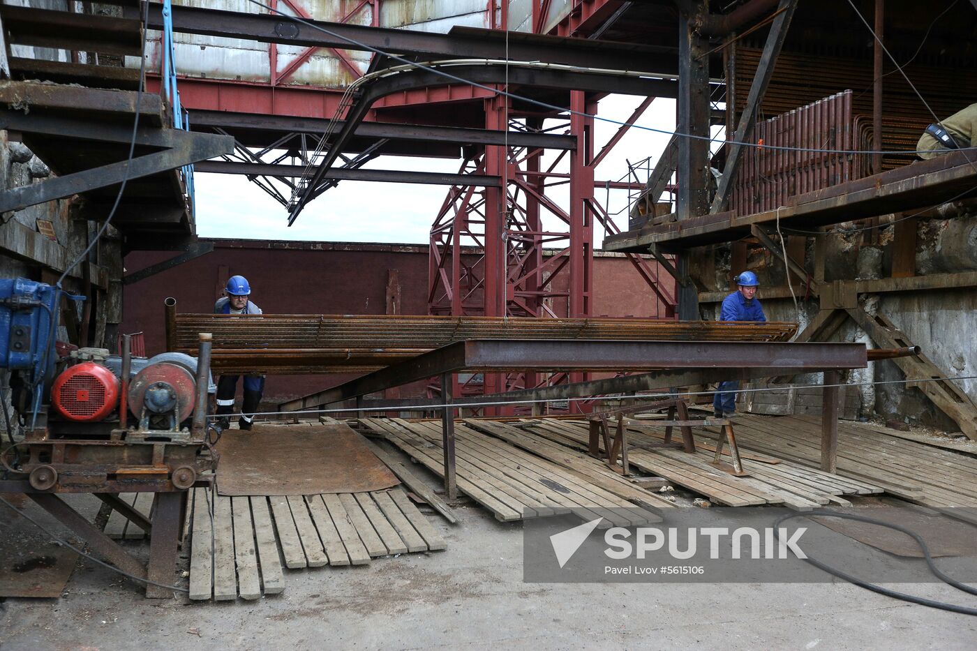 Preparing for heating season in Murmansk