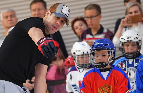 Workshop by ice hockey players Yevgeny Malkin and Ilya Kovalchuk in Moscow