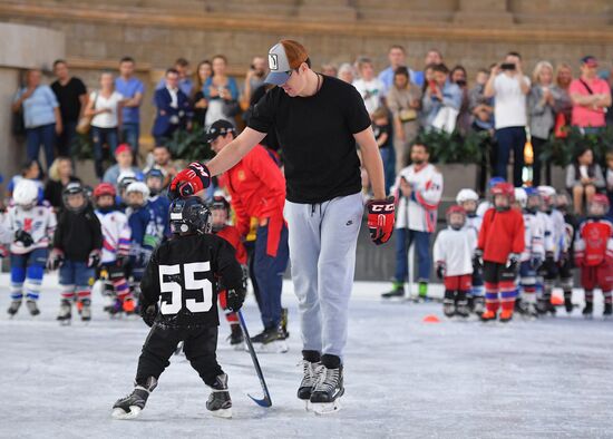 Workshop by ice hockey players Yevgeny Malkin and Ilya Kovalchuk in Moscow