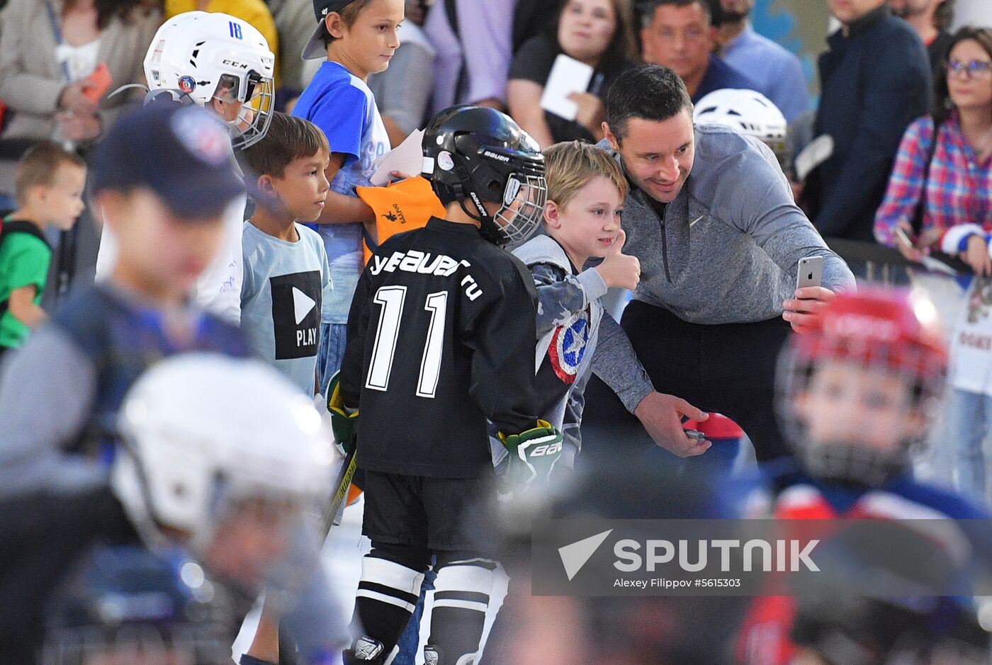 Workshop by ice hockey players Yevgeny Malkin and Ilya Kovalchuk in Moscow