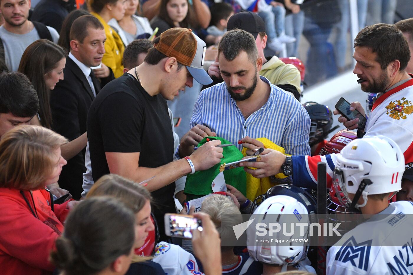 Workshop by ice hockey players Yevgeny Malkin and Ilya Kovalchuk in Moscow
