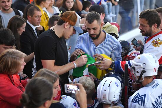 Workshop by ice hockey players Yevgeny Malkin and Ilya Kovalchuk in Moscow