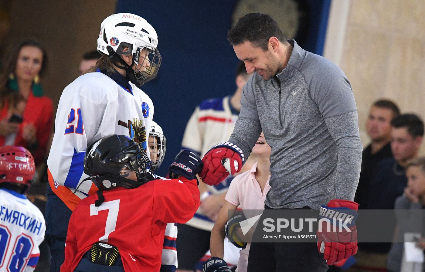 Workshop by ice hockey players Yevgeny Malkin and Ilya Kovalchuk in Moscow