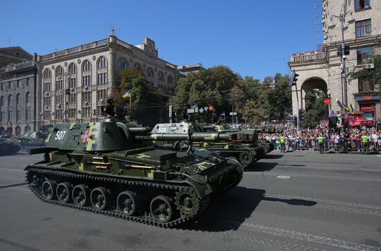 Kiev hosts military parade to mark Ukraine's Independence Day