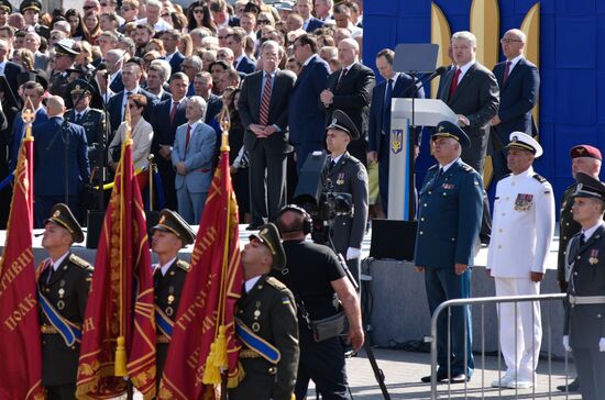 Kiev hosts military parade to mark Ukraine's Independence Day