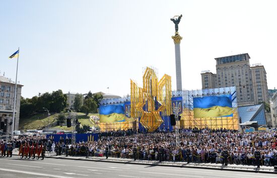 Kiev hosts military parade to mark Ukraine's Independence Day