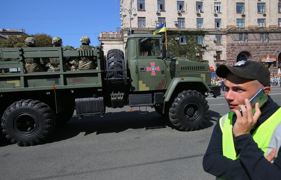 Kiev hosts military parade to mark Ukraine's Independence Day