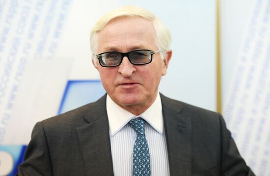 Deputy Prime Minister Anton Siluanov holds meeting with business representatives