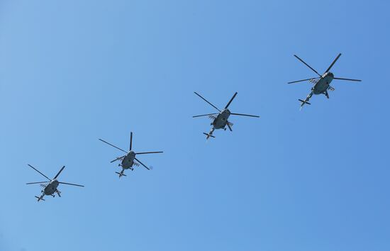 Kiev hosts military parade to mark Ukraine's Independence Day