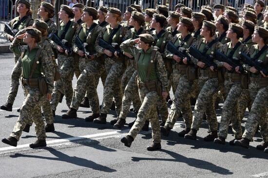 Kiev hosts military parade to mark Ukraine's Independence Day