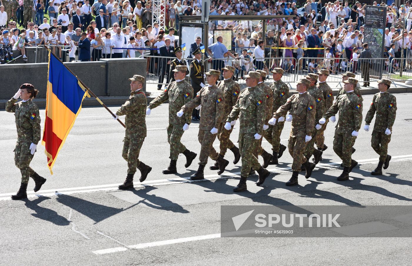Kiev hosts military parade to mark Ukraine's Independence Day