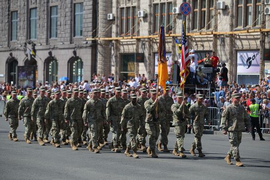 Kiev hosts military parade to mark Ukraine's Independence Day