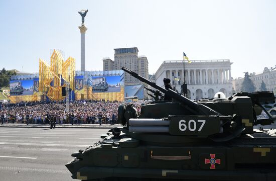 Kiev hosts military parade to mark Ukraine's Independence Day