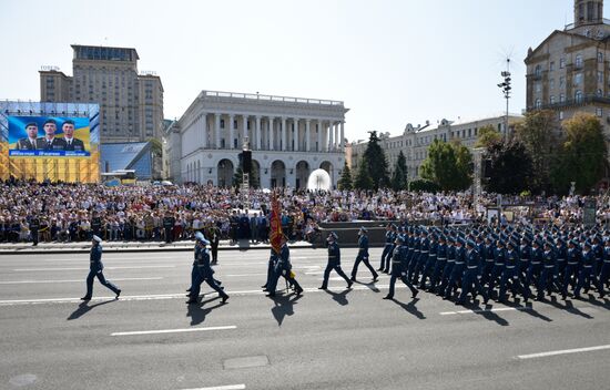 Kiev hosts military parade to mark Ukraine's Independence Day