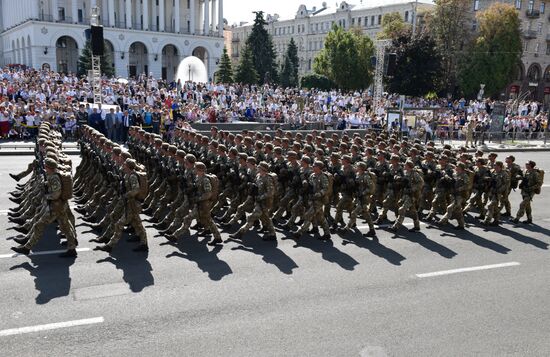 Kiev hosts military parade to mark Ukraine's Independence Day