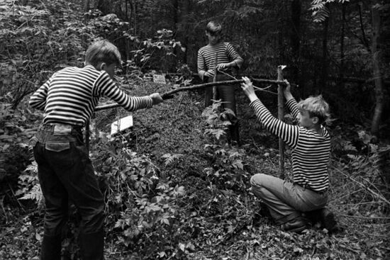 Schoolchildren on environmental field trip