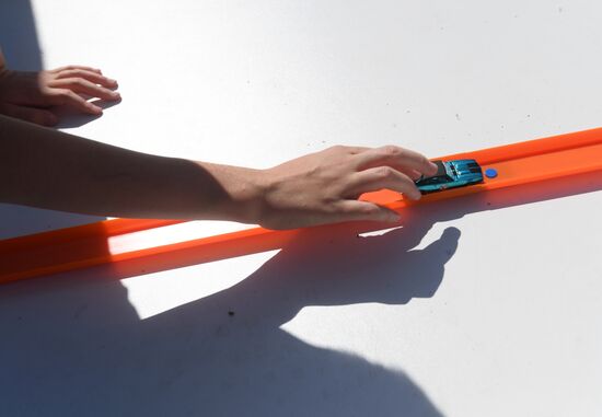 Hot Wheels sets Guinness World Record in Zaryadye Park