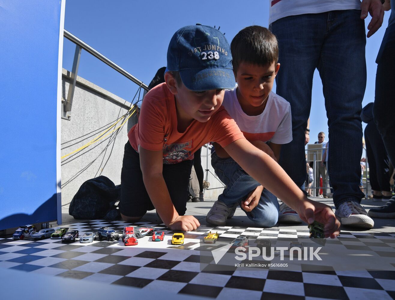 Hot Wheels sets Guinness World Record in Zaryadye Park