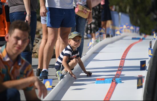 Hot Wheels sets Guinness World Record in Zaryadye Park