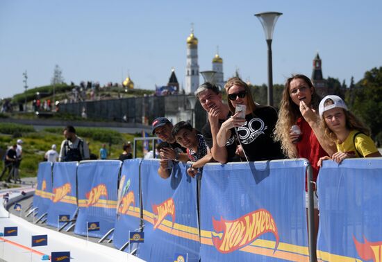 Hot Wheels sets Guinness World Record in Zaryadye Park