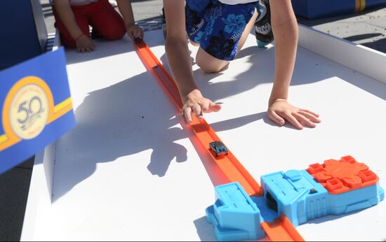 Hot Wheels sets Guinness World Record in Zaryadye Park