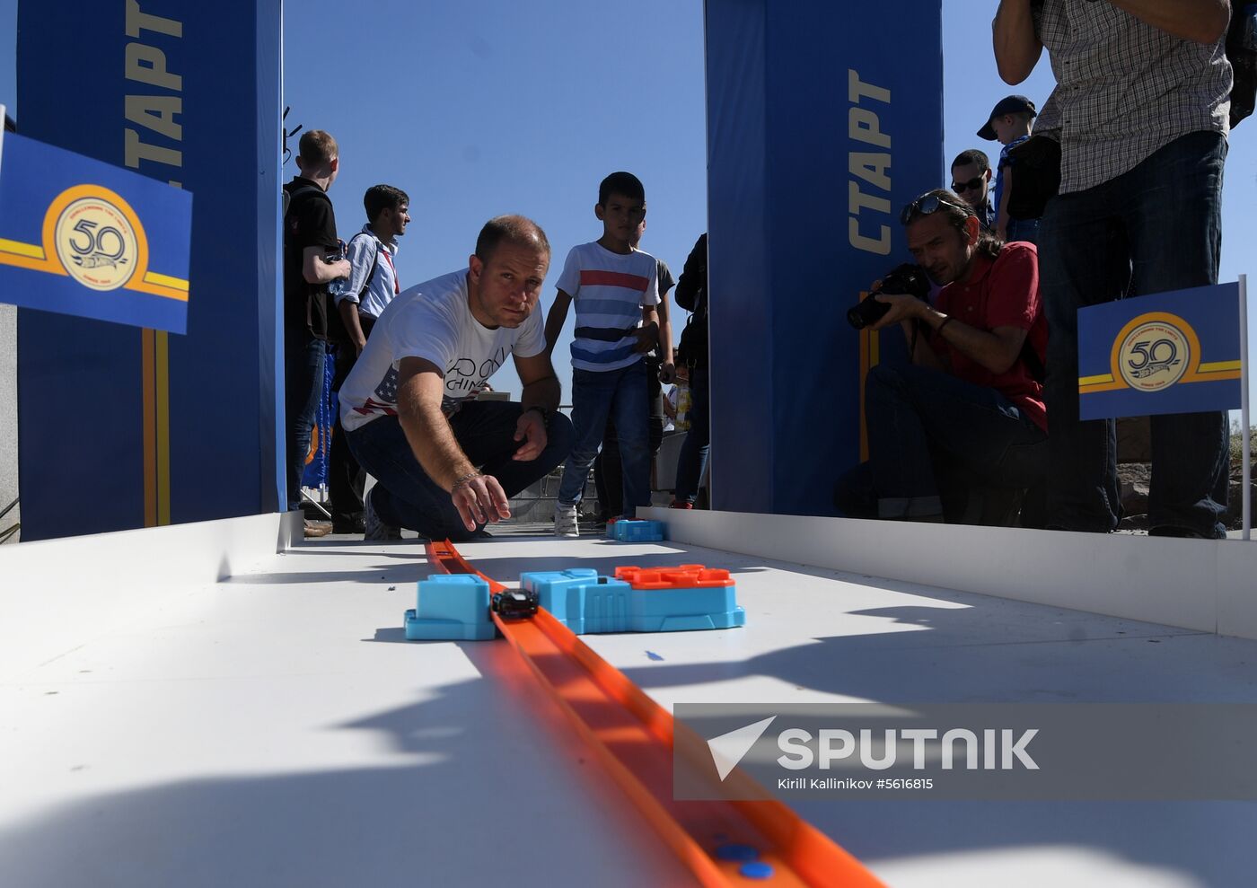 Hot Wheels sets Guinness World Record in Zaryadye Park