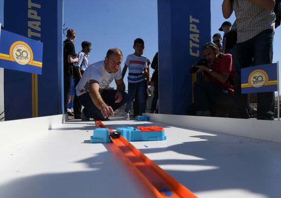 Hot Wheels sets Guinness World Record in Zaryadye Park