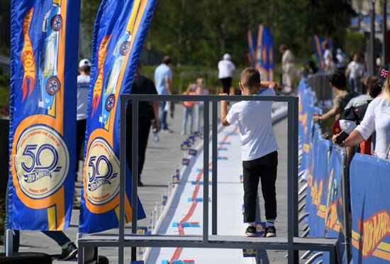 Hot Wheels sets Guinness World Record in Zaryadye Park