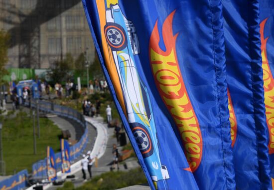 Hot Wheels sets Guinness World Record in Zaryadye Park