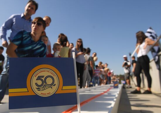 Hot Wheels sets Guinness World Record in Zaryadye Park