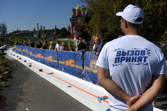 Hot Wheels sets Guinness World Record in Zaryadye Park