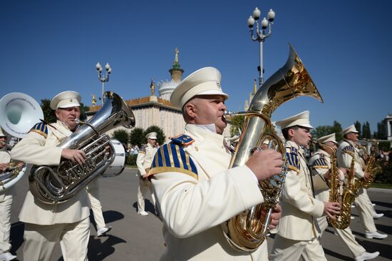 Procession of participants in international military music festival, Spasskaya Tower, at VDNKh