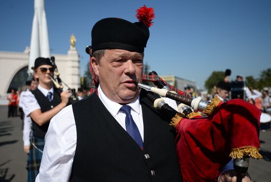 Procession of participants in international military music festival, Spasskaya Tower, at VDNKh