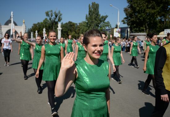 Procession of participants in international military music festival, Spasskaya Tower, at VDNKh