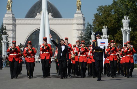 Procession of participants in international military music festival, Spasskaya Tower, at VDNKh