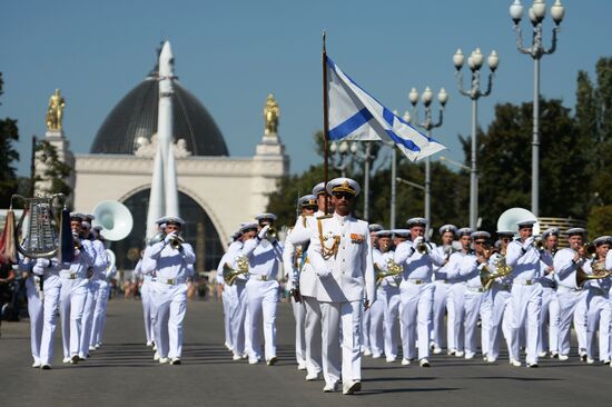 Procession of participants in international military music festival, Spasskaya Tower, at VDNKh