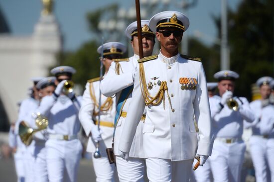 Procession of participants in international military music festival, Spasskaya Tower, at VDNKh