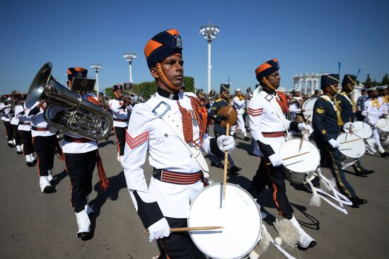 Procession of participants in international military music festival, Spasskaya Tower, at VDNKh